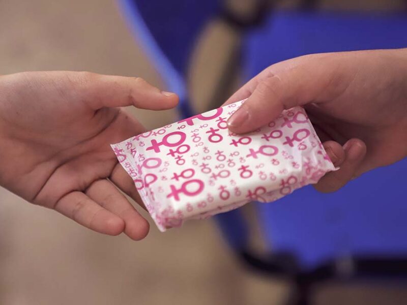 Kotex® y Fundación Bellamente se unen para llevar educación menstrual sin tabúes a las escuelas