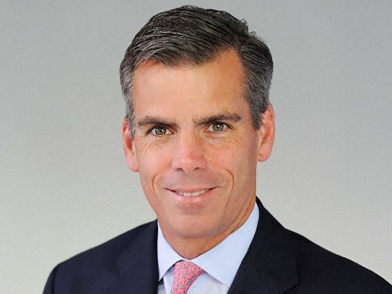 Michael P. Lyons asume el liderazgo de Fiserv a nivel global como su nuevo CEO