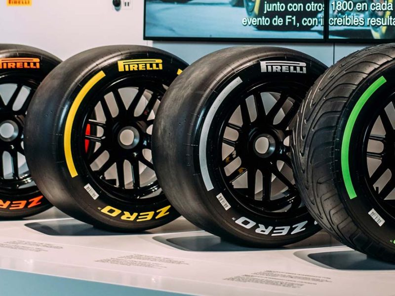 Un día amarillo y rojo en Imola para los Entrenamientos Libres 1 y 2