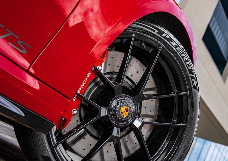 Pirelli equipa el nuevo Porsche 911 GTS: el primero con motor híbrido