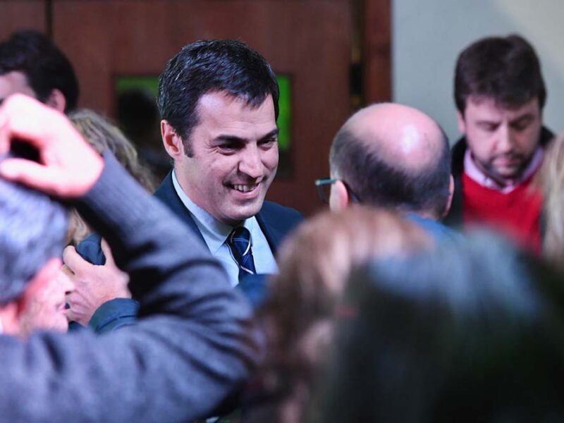 Ramón Lanús rindió cuentas en Villa Adelina y anunció la renovación del natatorio de Campo N°5