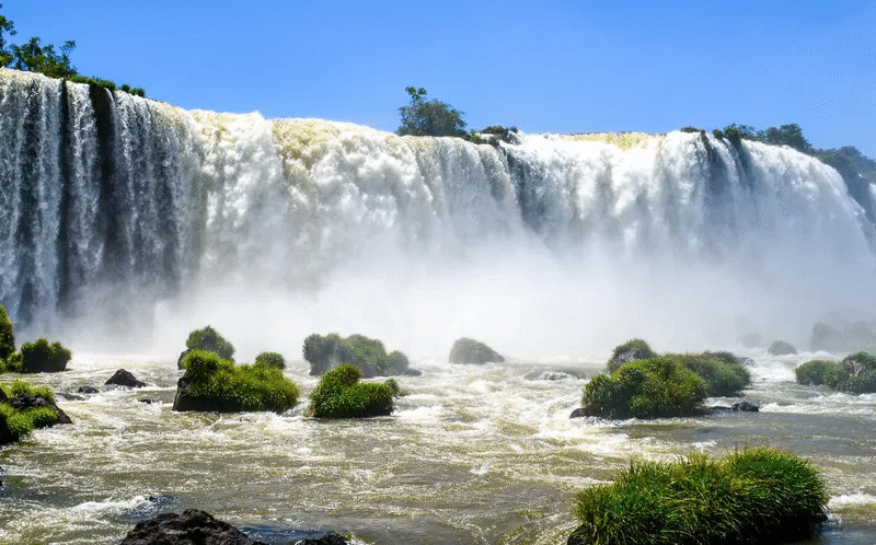 Las actividades turísticas pisan fuerte en los viajes