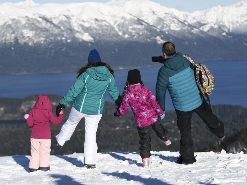 Vacaciones de invierno en Cerro Bayo: nieve, sabores y aventuras en la Patagonia