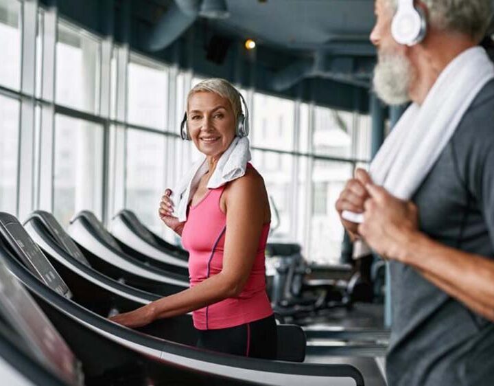 Vivir más con buena salud: qué relación hay entre el fitness y la longevidad saludable según la medicina