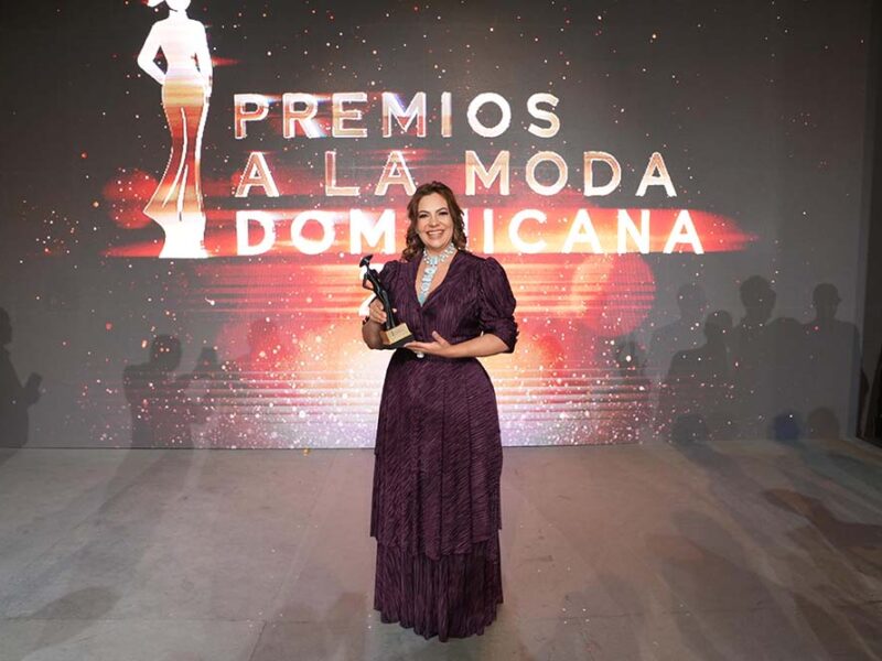 Gisselle Mancebo recibe el galardón “Diseñadora de Joyas” en los Premios a la Moda Dominicana 2025