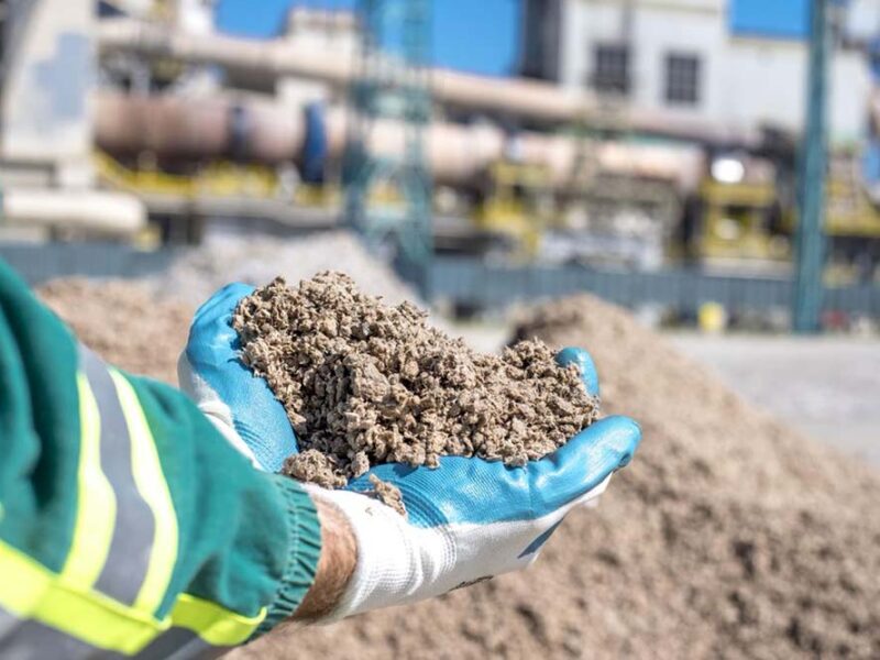 La sostenibilidad en minería avanza, pero solo un 10 % de operaciones trabaja con metas de carbono neutralidad