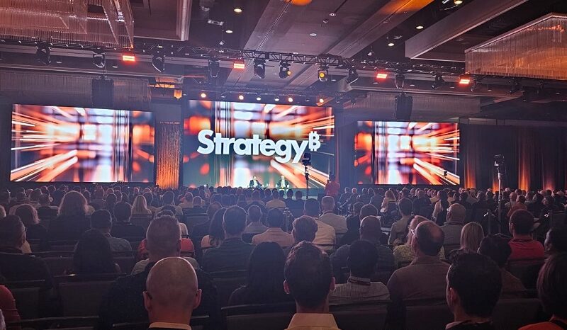 Strategy World Buenos AIRES 2025: LA REVOLUCIÓN DE LA INTELIGENCIA ARTIFICIAL Y DATOS en Latinoamérica