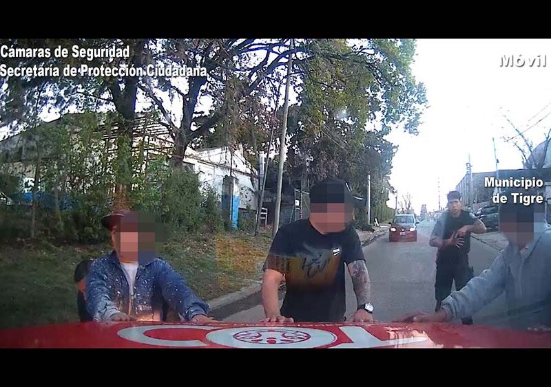 Tres individuos circulaban armados a bordo de un auto y fueron detenidos por el COT: tenían pedido de captura