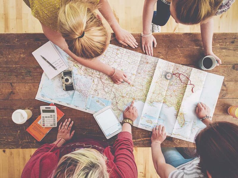 Viajeros recomendando a viajeros