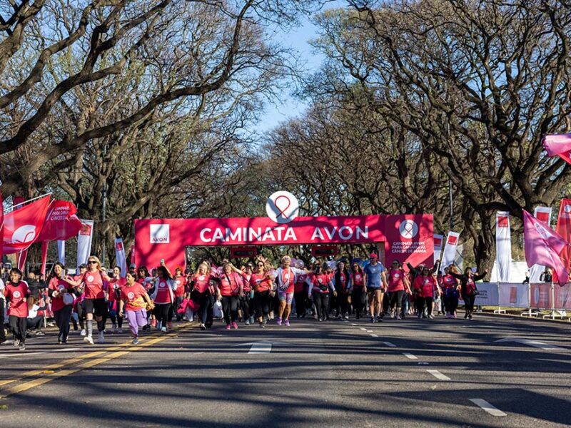 Más de 12.000 personas se sumaron a la 19° edición de la Caminata Avon para ganarle al cáncer de mama