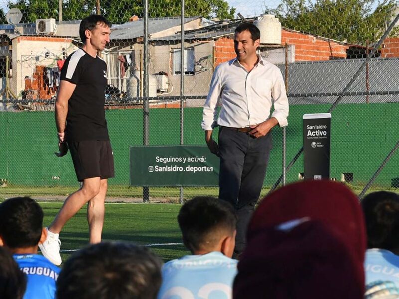 San Isidro abrió una Escuela Municipal de Arqueros para promocionar el deporte entre los más chicos