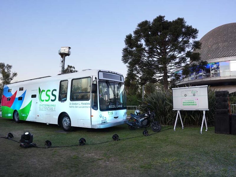 El primer Colectivo Saludable Sustentable del país se lanzó ayer en el Planetario de Buenos Aires