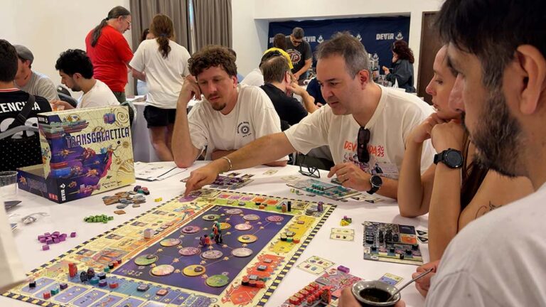 Deviriada: llega el retiro de juegos de mesa modernos más grande del país