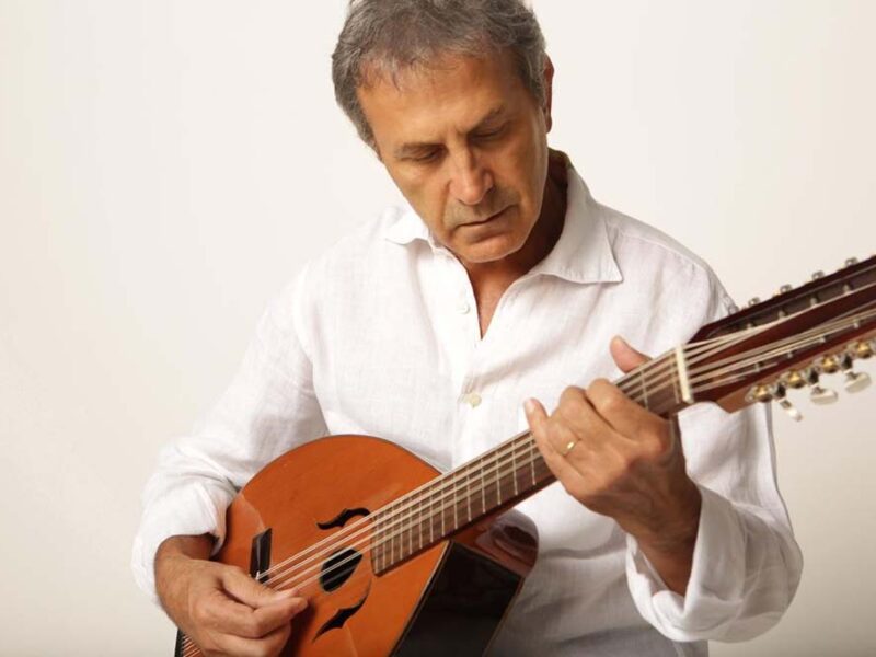 La leyenda griega regresa a la Argentina: George Dalaras se presenta en el Teatro Coliseo