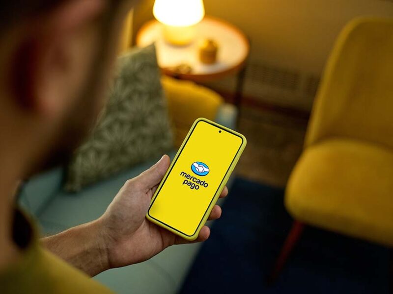 6 de cada 10 argentinos adopta hábitos de cuidado para proteger su celular y dinero