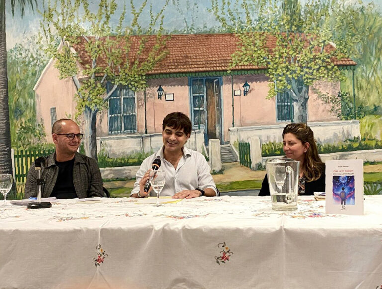 Pablo Moreno presentó “Juan en los mundos” en Tigre