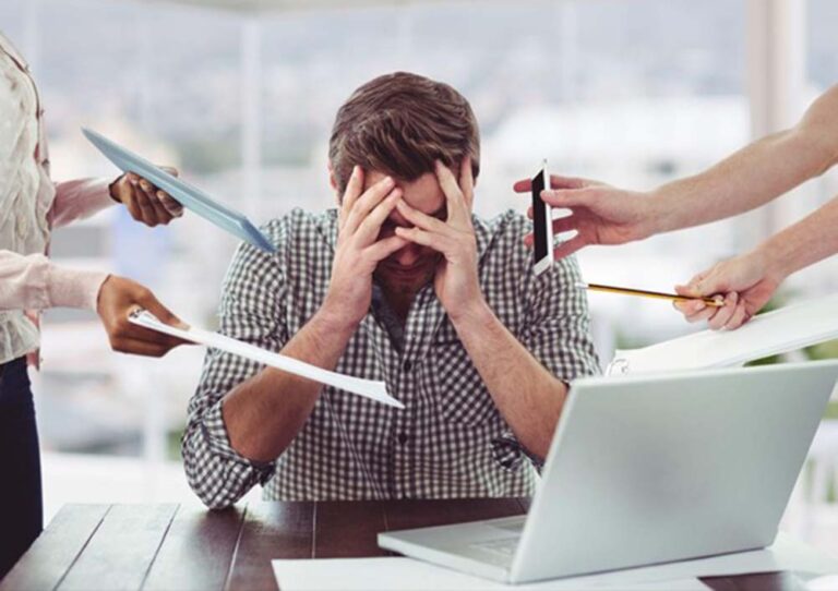 Burnout: 9 de cada 10 argentinos sufren estrés laboral y las empresas comienzan a tomar cartas en el asunto