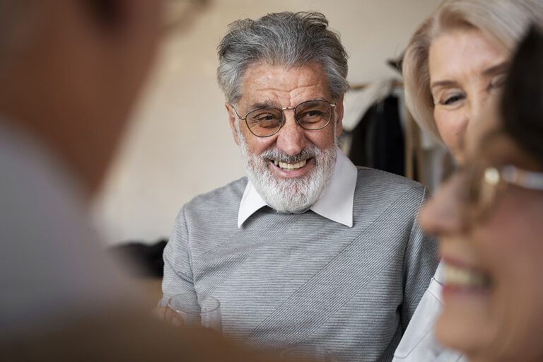 Con la llegada del invierno aumenta el riesgo de deshidratación en adultos mayores