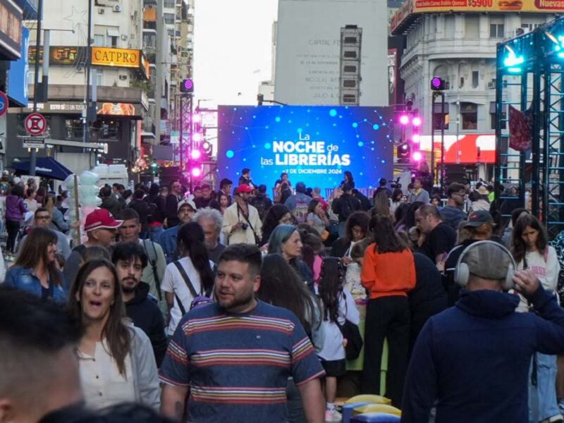 Continúan las noches culturales en la Ciudad: llega La Noche de las Librerías