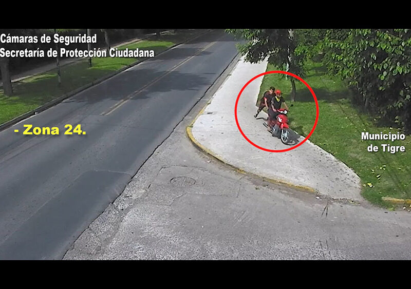 Robaron una moto, se dieron a la fuga y fueron detenidos por el COT tras un exhaustivo seguimiento por las cámaras municipales