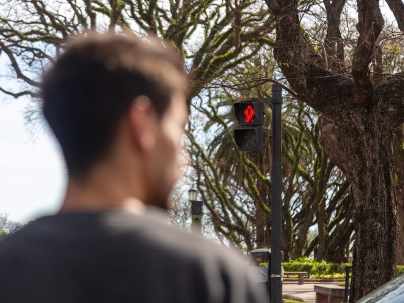 San Isidro centralizó el funcionamiento de sus semáforos para mejorar el tránsito y la seguridad vial