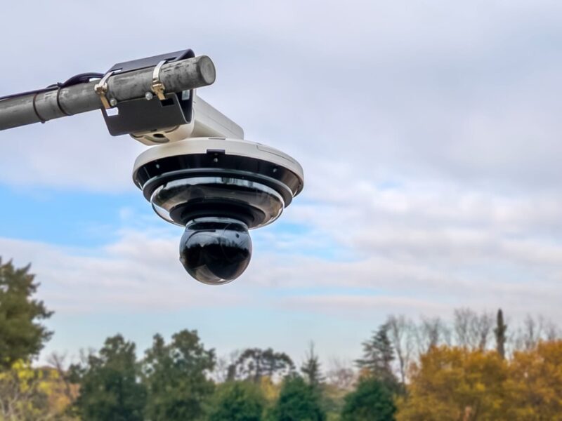 Finalizó la instalación de 70 cámaras de seguridad en Villa Adelina con tecnología 4K y con IA