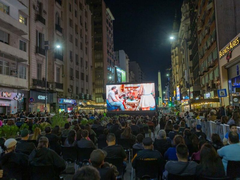 Una nueva edición de Corrientes 24 hs invita a disfrutar Buenos Aires de noche