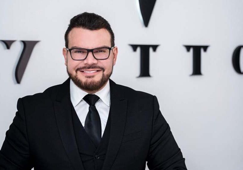 Dr. José Vitto: el creador de la belleza natural en el quirófano