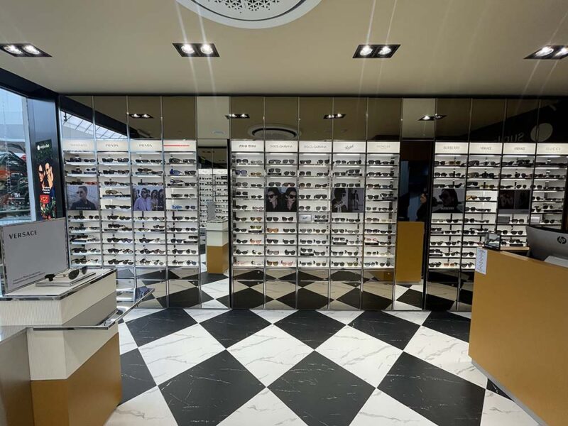 Sunglass Hut renueva su tienda en Unicentro Bogotá con un nuevo concepto de experiencia y diseño