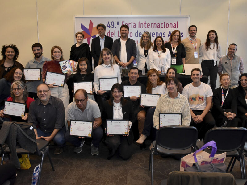 Ya están abiertas las inscripciones al Premio VIVALECTURA 2026