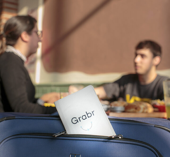 De iPhones a zapatillas: qué compraron los argentinos en el exterior durante 2025