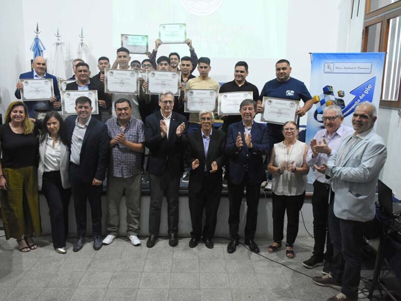 Se graduó una nueva generación de profesionales textiles