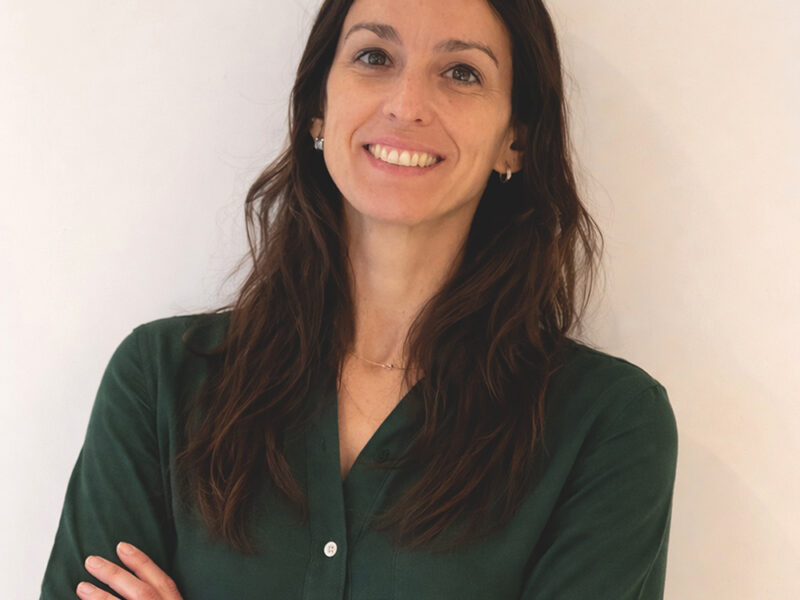 Verano sin zumbidos: cuidado auditivo en época de piletas y actividades al aire libre