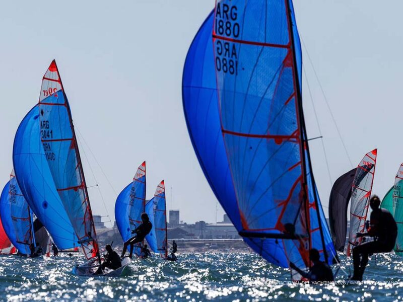 Mar del Plata festejó su aniversario con una jornada de sol y regatas en la 61° SIY