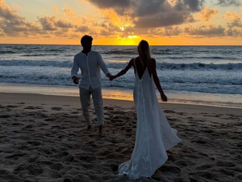 Festejo de cumpleaños, reunión familiar y anuncio de boda: Cale Ruggeri celebra el amor en un paraíso de arena dorada y reserva natural