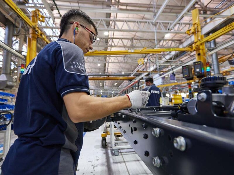 Iveco Group presenta líderes en Calidad y Operaciones en América Latina