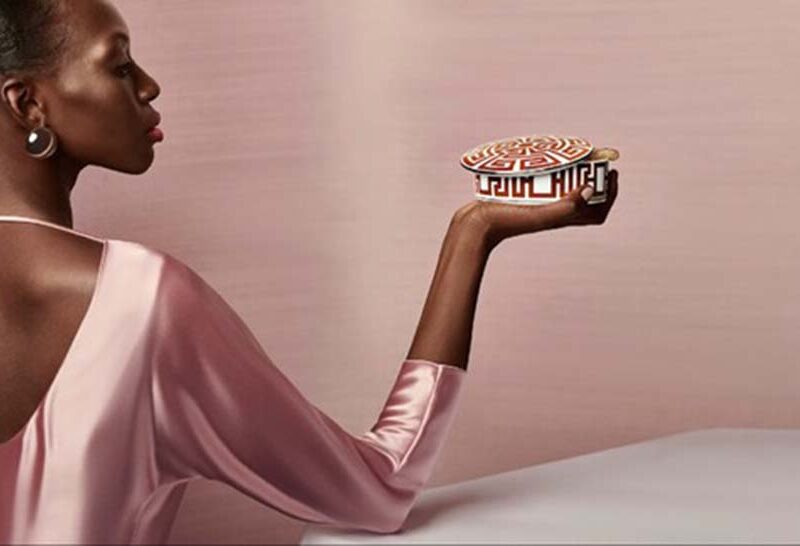 La noche romana servida en porcelana