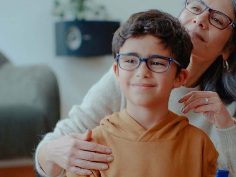 Nuevas tecnologías ópticas buscan frenar el avance de la miopía infantil en Colombia 