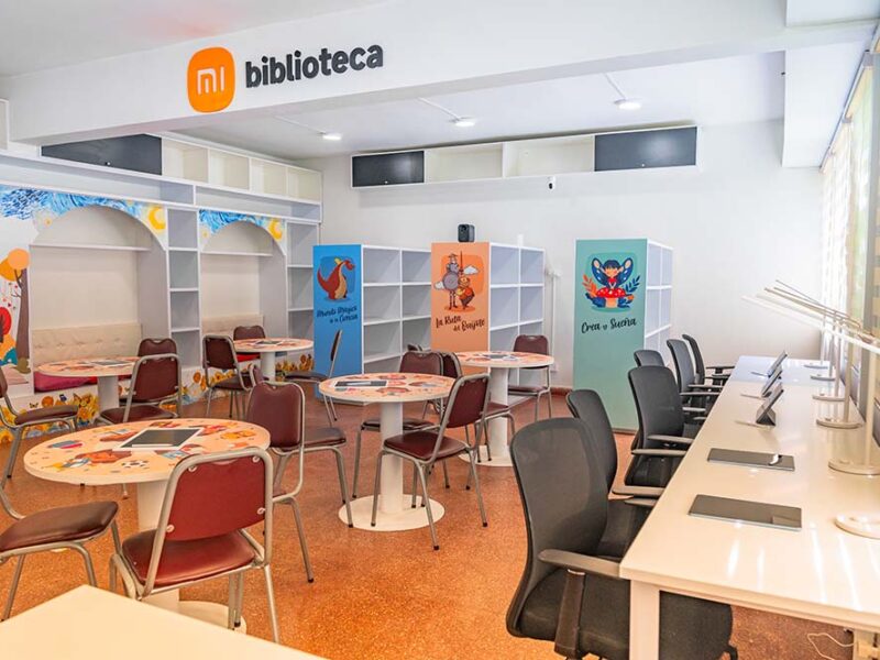 Xiaomi impulsa la educación tecnológica con la renovación de la biblioteca de la Escuela Cuyuncaví en Curacaví