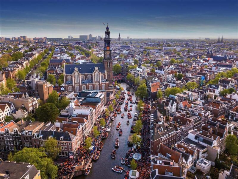 KLM lanza juego online y llevará al ganador a celebrar el King’s Day en Ámsterdam