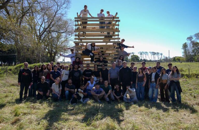 Estudiantes de Arquitectura y Diseño de la UM desarrollaron proyectos reales en General Lavalle