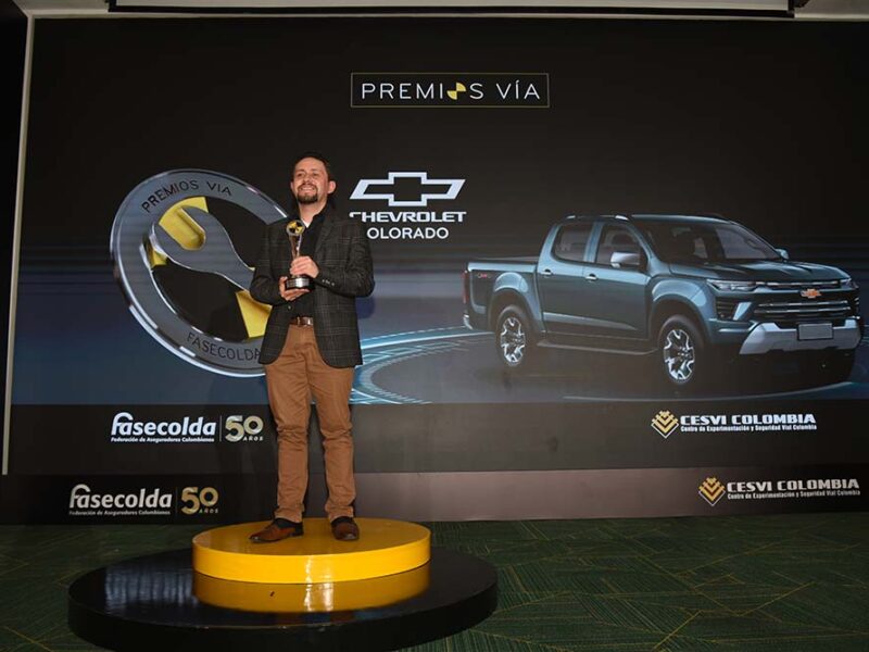 Chevrolet es reconocido en los Premios Vía 2026 por el Onix y la Colorado, destacándose en seguridad y eficiencia de reparación
