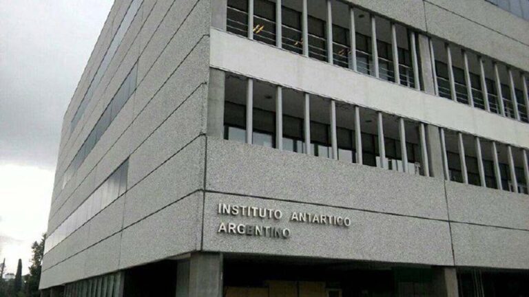 A 75 años del Instituto Antártico Argentino
