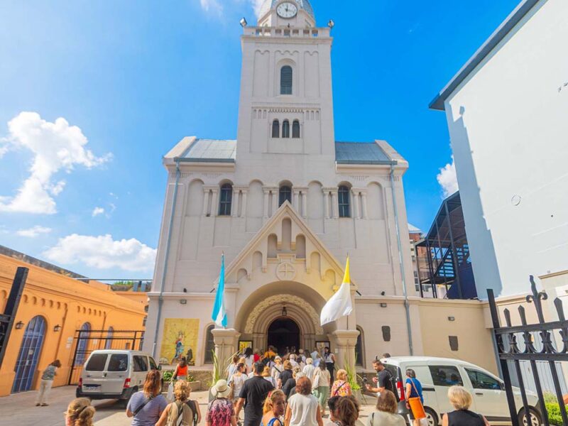 Cientos de sanfernandinos visitaron las 7 iglesias en Viernes Santo