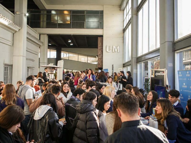 Más de 3.000 estudiantes participaron de la Feria de Empresas de la Universidad de Morón