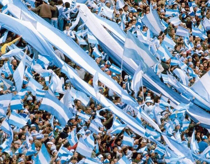 Según un estudio de Booking.com, casi 6 de cada 10 argentinos viajarían para ver un partido fútbol