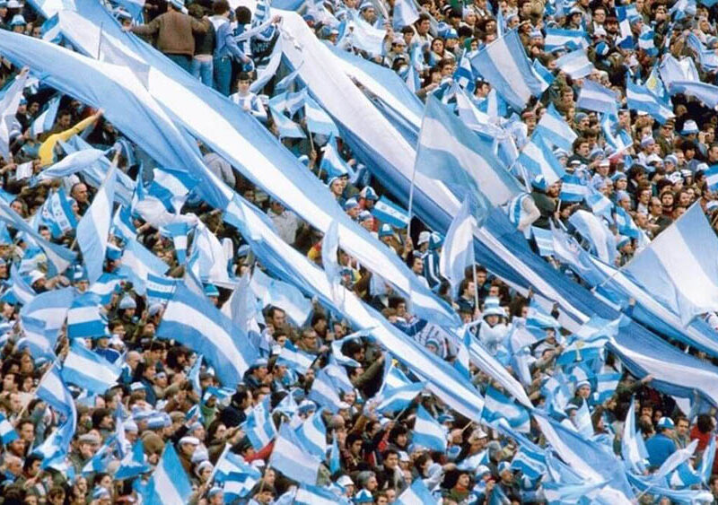 Según un estudio de Booking.com, casi 6 de cada 10 argentinos viajarían para ver un partido fútbol