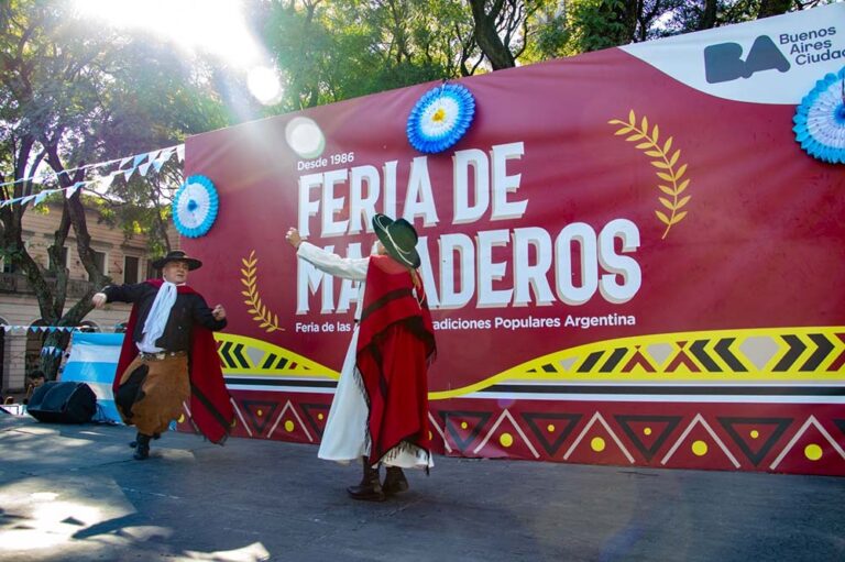 La Ciudad celebra el 25 de Mayo con música, tradiciones, los 110 años de la Torre Monumental y la reapertura del Palacio Ceci