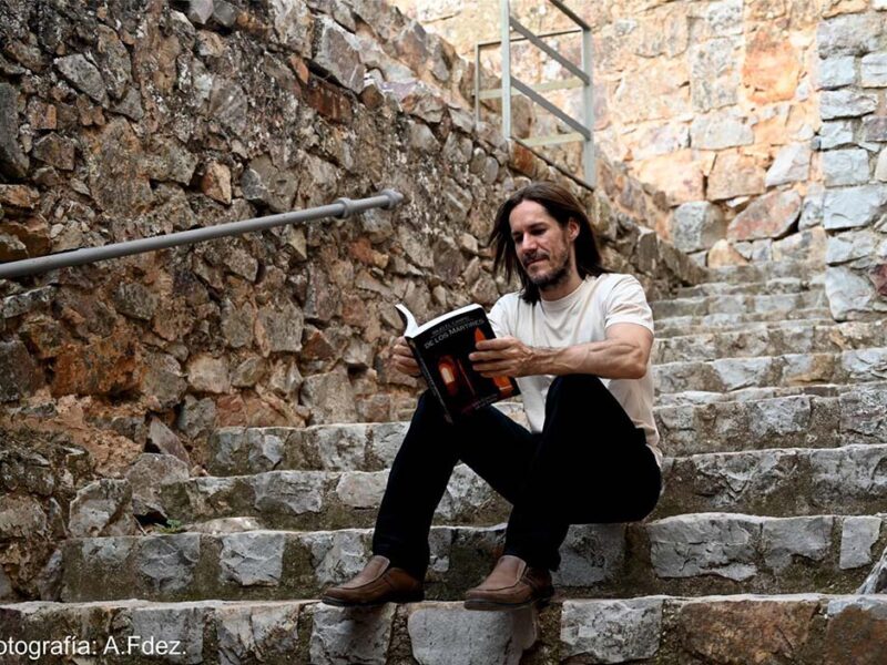 El escritor español Luis Chacón de la Torre: “Los sucesos históricos se cuentan como interesan”