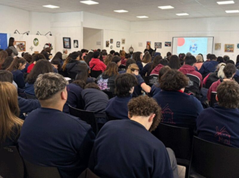 Charla Gratuita EMPRENDER CON META: “cómo potenciar tu emprendimiento con Facebook, Instagram y Whatsapp